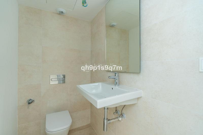 Foto 96ea64ae-55f0-4749-8e3b-68836406f407. Casa a schiera con parcheggio piscina in El Faro de Calaburra - Chaparral Mijas