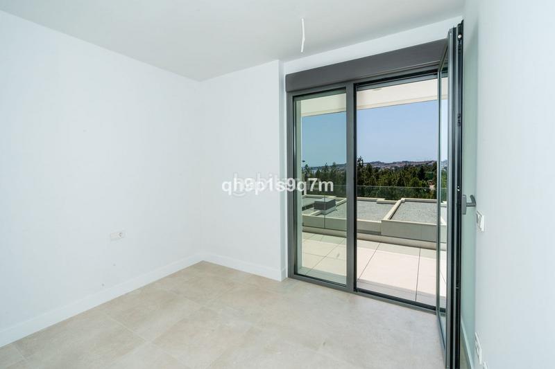 Foto db6244d6-61cd-4d34-97e3-6751130107f0. Casa a schiera con parcheggio piscina in El Faro de Calaburra - Chaparral Mijas