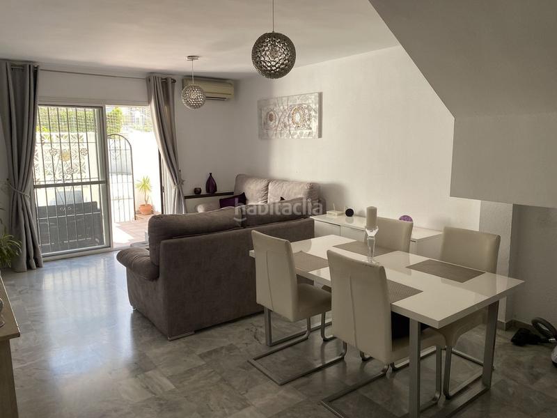 Foto 4ae0b7d3-3a03-4828-add7-b3e3e9fc2e34. Casa a schiera con parcheggio piscina in Centro ciudad Fuengirola