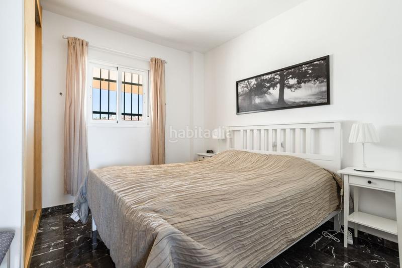 Foto eddd82e2-7076-4eb5-8aab-9879ac896ff1. Ático atico en venta en carvajal, 2 dormitorios. en Fuengirola