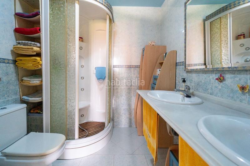 Foto 87c88f8d-38a4-4735-95f2-b1dfd7d6e960. Casa adossada a los castaños 10 a Torreblanca del Sol Fuengirola