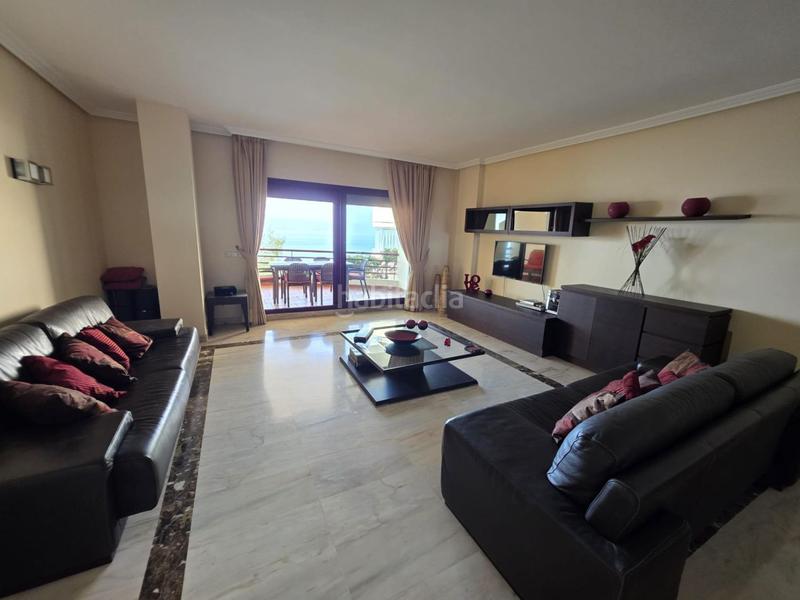 Foto bbd363ce-fc20-4e27-828d-5643c2250b01. Apartamento en del sol apartamento en venta en costa, 2 dormitorios. en Benalmádena