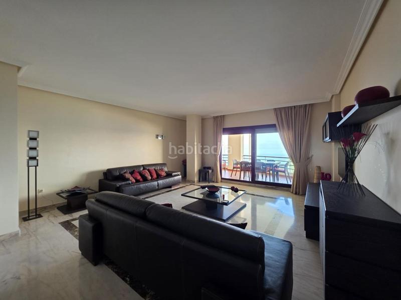 Foto d6bad1f1-35cf-4ac8-89c8-4fe35aed6c72. Apartamento en del sol apartamento en venta en costa, 2 dormitorios. en Benalmádena