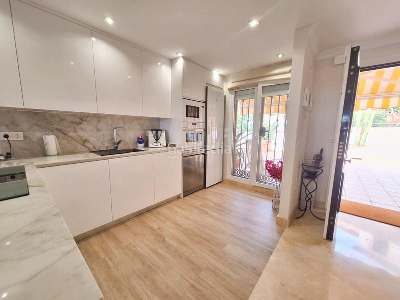 Foto fd810c46-d7a1-43df-b9eb-459fd673a30f. Dúplex a del golf a Santa María Marbella