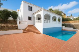 Casa en Azalea 84. Casa en venta en benalmdena, 4 dormitorios.