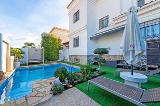 Casa  Santa brigida 1. Casa en venta en retamar, 6 dormitorios.