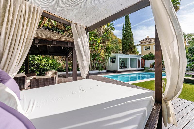 Foto 211e562d-5f1a-4f6b-adc4-4e4cd86965a6. Xalet amb calefacció aparcament piscina a El Rosario - Ricmar Marbella