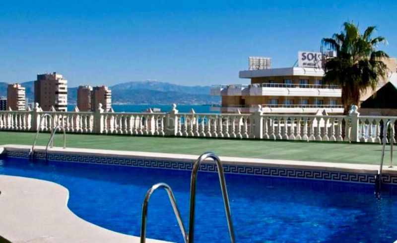 Foto 8efbffad-9772-4f69-b9f2-93406e8d01a9. Apartament amb aparcament piscina a El Bajondillo Torremolinos