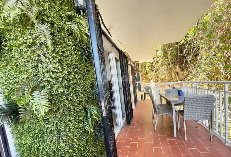 Foto c91c1383-fd75-421e-b2d6-456b77accd56. Apartament amb aparcament piscina a El Bajondillo Torremolinos