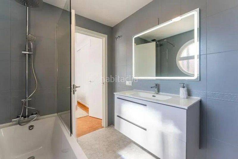 Foto d1ac2cf9-9b13-49f8-85c3-3d3230eeaf08. Casa adossada amb aparcament piscina a Cabopino - Artola Marbella