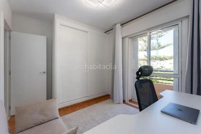 Foto e3ee5bc2-3dda-43c0-930e-97001efaa2ac. Casa adossada amb aparcament piscina a Cabopino - Artola Marbella
