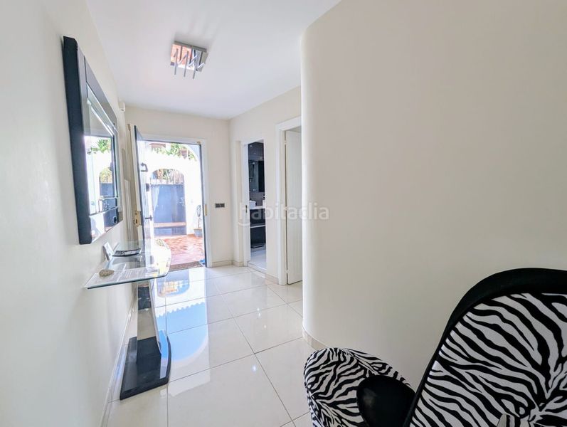 Foto 10b7370e-8460-42dc-a707-627a2c72422c. Àtic amb aparcament piscina a Cabopino - Artola Marbella