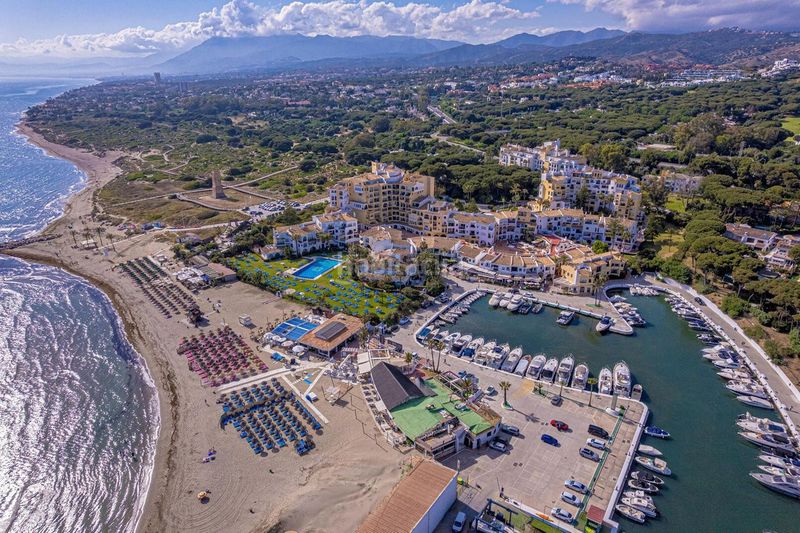 Foto 261b9d19-4310-42a1-81a3-d73040b68b08. Àtic amb aparcament piscina a Cabopino - Artola Marbella