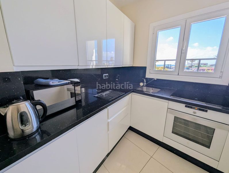 Foto fb9306e5-22de-49f0-bd07-739baba83e2f. Àtic amb aparcament piscina a Cabopino - Artola Marbella