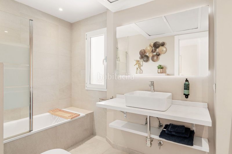 Foto 08ce9ab6-b781-4945-a99b-9064c7159550. Apartament amb aparcament piscina a Playamar - Benyamina Torremolinos