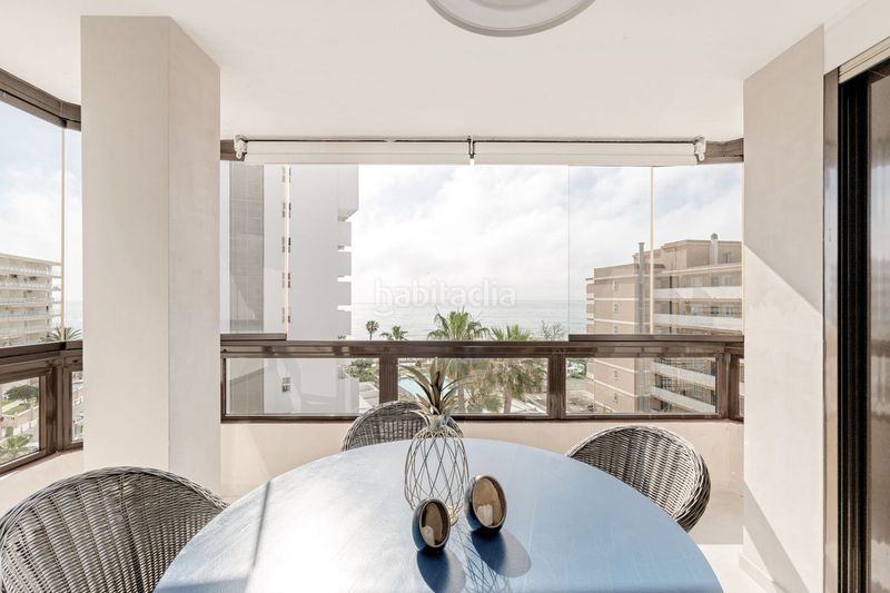 Foto 2a8bb0e4-46d5-4803-97df-64e2badea8a4. Apartament amb aparcament piscina a Playamar - Benyamina Torremolinos