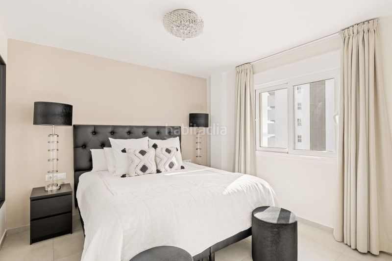 Foto 2f84f21a-60df-4d5c-ab7b-b63ad4750950. Apartament amb aparcament piscina a Playamar - Benyamina Torremolinos