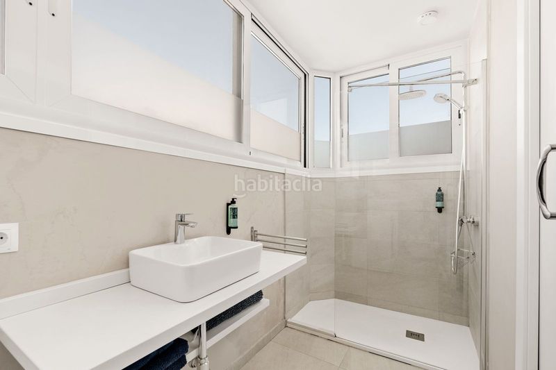 Foto 5f46ccf4-e31e-4bc5-a843-2cf3710d5c75. Apartament amb aparcament piscina a Playamar - Benyamina Torremolinos