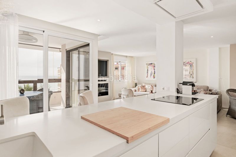 Foto 6f9a45c3-d8fe-427e-b321-1be2cf196cc6. Apartament amb aparcament piscina a Playamar - Benyamina Torremolinos