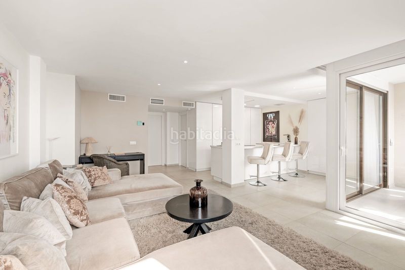 Foto af3931b2-3751-4fa6-9b26-9072edfa93c3. Apartament amb aparcament piscina a Playamar - Benyamina Torremolinos