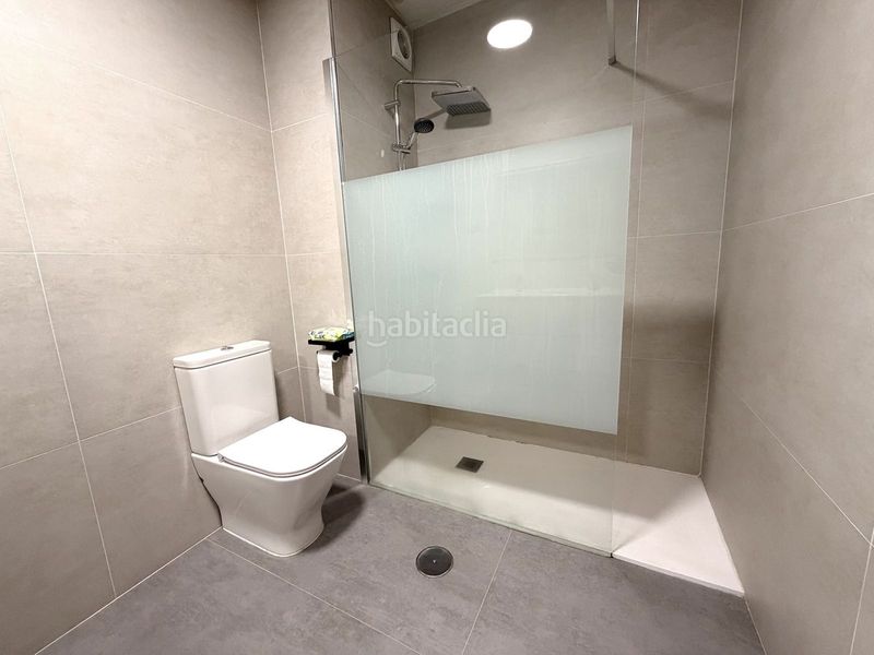 Foto 26d5952a-edf4-4c5f-9218-b46e4ad4a760. Apartament amb aparcament piscina a Torreblanca del Sol Fuengirola