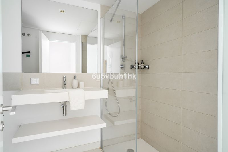 Foto 4d32c32d-64d1-449d-a51c-8cbccf589e7d. Apartament amb calefacció aparcament piscina a El Higuerón Fuengirola