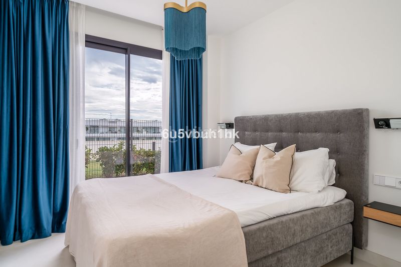 Foto 6761d8ad-82ae-413f-a74d-5a747424c3af. Apartament amb calefacció aparcament piscina a El Higuerón Fuengirola