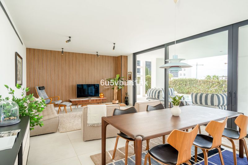 Foto 90a0809a-8383-498b-8e33-7ca4318fe604. Apartament amb calefacció aparcament piscina a El Higuerón Fuengirola