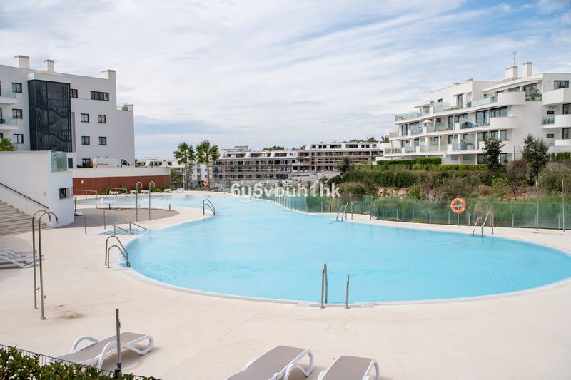 Foto 9b6791f6-8ecf-4f4a-955d-b7788606c613. Apartament amb calefacció aparcament piscina a El Higuerón Fuengirola