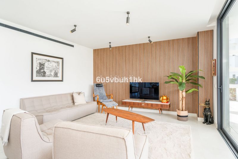 Foto fe2efa32-6b37-4843-b610-10a6b0b39871. Apartament amb calefacció aparcament piscina a El Higuerón Fuengirola