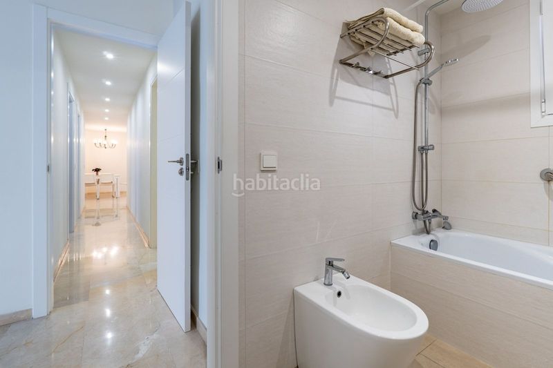 Foto 32fc9064-6e17-43ae-9efb-270e20376129. Apartament amb piscina a Playa de los Boliches Fuengirola