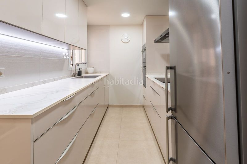 Foto 5f8adfc4-c4b1-4156-80fc-b2dd658dd1c1. Apartament amb piscina a Playa de los Boliches Fuengirola