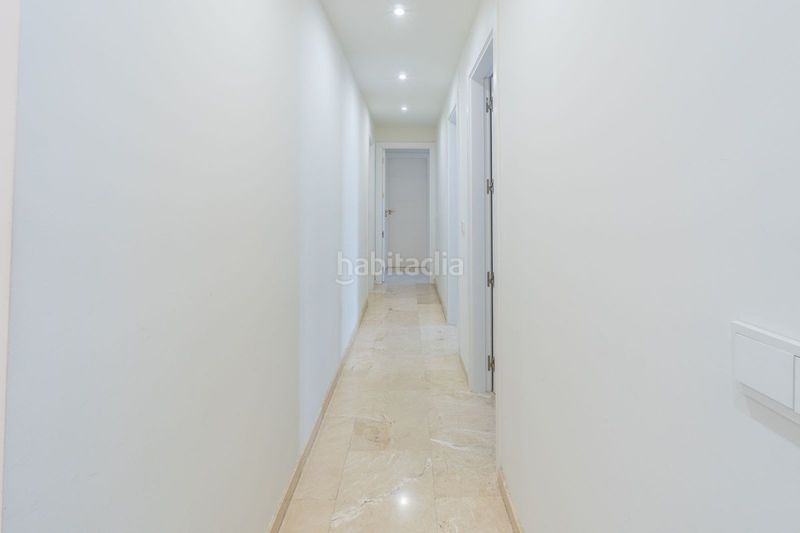 Foto bdc0bda8-edeb-4bb7-ba24-5898abf0f72d. Apartament amb piscina a Playa de los Boliches Fuengirola