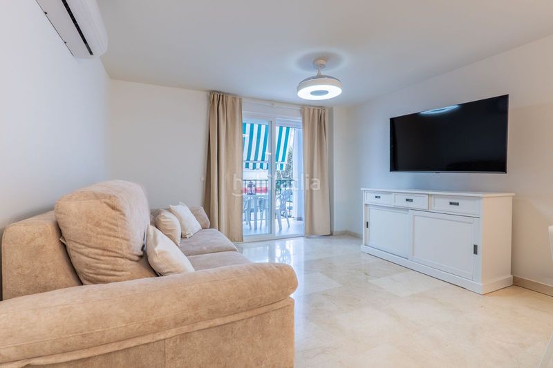 Foto d4ededd1-506c-4dc3-b7b1-0207b5c4a708. Apartament amb piscina a Playa de los Boliches Fuengirola