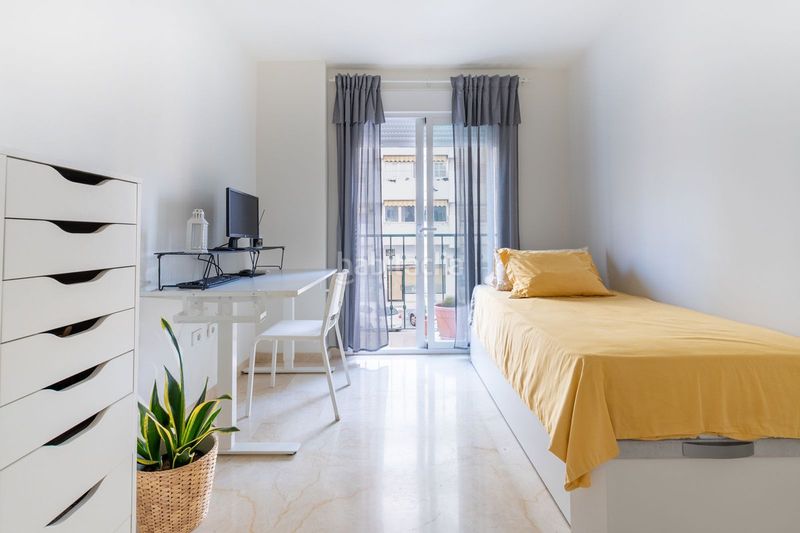 Foto f4053d45-3ab9-44b2-957c-fddd7fb5cd38. Apartament amb piscina a Playa de los Boliches Fuengirola