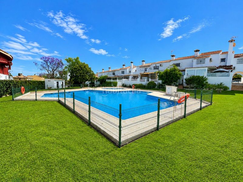 Foto 06f78c50-d87f-46cc-b7b9-d30721ca4d8e. Casa adossada amb calefacció aparcament piscina a Alhaurín de la Torre