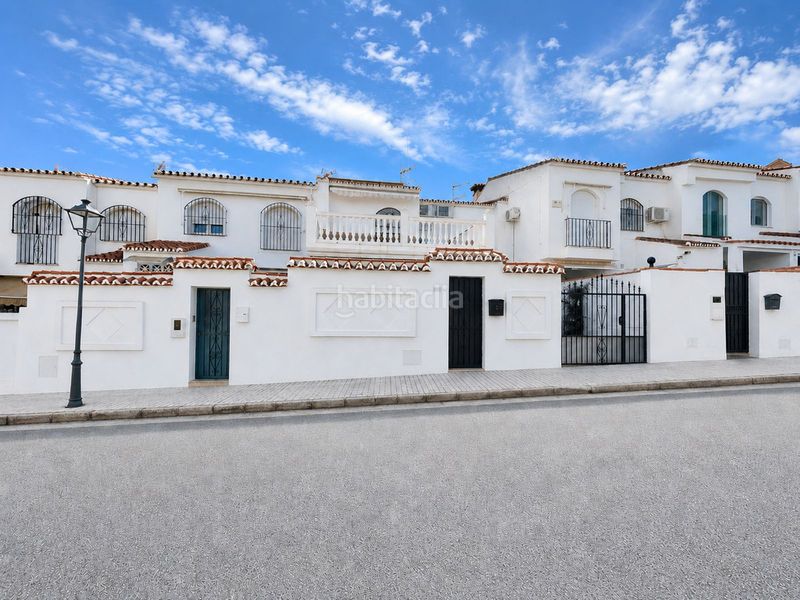 Foto 9b3e2a63-59b5-4754-b097-0032d6917d1c. Casa adossada amb calefacció aparcament piscina a Alhaurín de la Torre