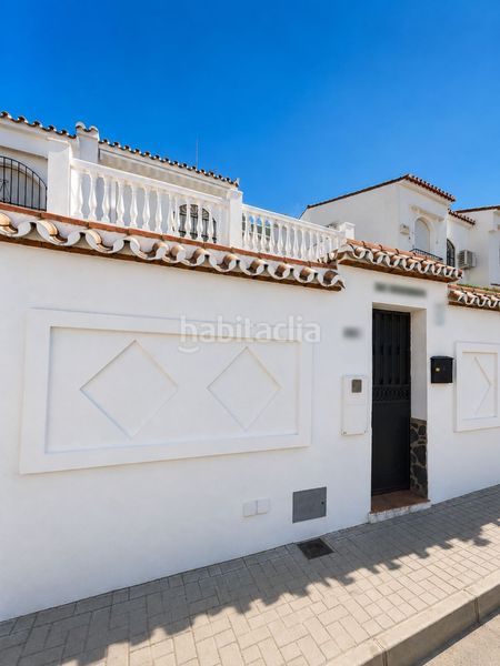 Foto ad5f618d-78c5-4baa-aceb-fadd3207697b. Casa adossada amb calefacció aparcament piscina a Alhaurín de la Torre