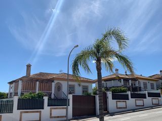 Chalet in El romeral. Villa en venta en alhaurín de la torre, 3 dormitorios.
