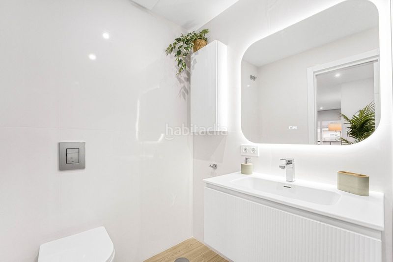 Foto 2768ea39-810d-4e1f-97f6-9028be2770ac. Apartament amb aparcament piscina a El Bajondillo Torremolinos