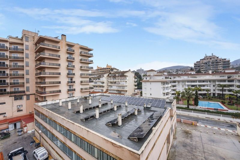 Foto 7bc26782-4356-4368-aba9-9a6a7fc5abcd. Apartament amb aparcament piscina a El Bajondillo Torremolinos