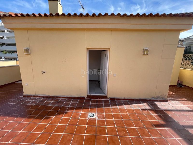 Foto 378299f9-8179-44c6-adb2-7bec9642f91d. Àtic a estrella de mar a Zona Centro Comercial Torrequebrada Benalmádena