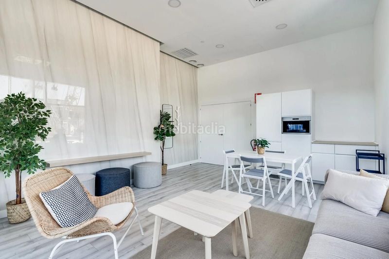 Foto 1bda7780-6e89-440b-b72f-bc7705ef3e3b. Apartament amb piscina a Martiricos - La Roca - La Rosaleda Málaga