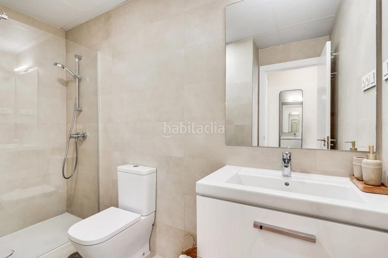 Foto dbc9bb06-8681-4349-b082-9e9e8ca7d534. Apartament amb piscina a Martiricos - La Roca - La Rosaleda Málaga