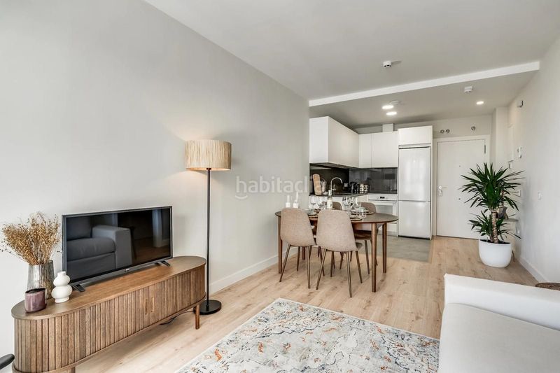 Foto dede4f91-f461-4c64-8490-d3e003c1c848. Apartament amb piscina a Martiricos - La Roca - La Rosaleda Málaga