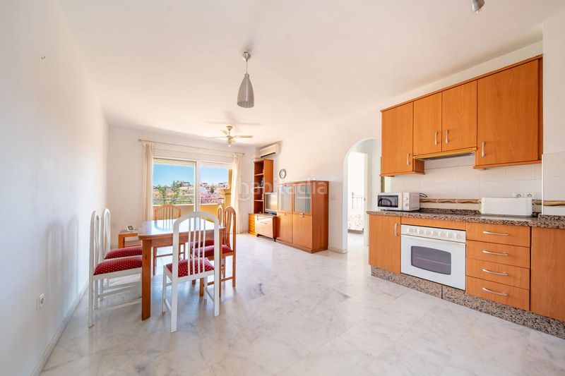 Foto 1a8f5d2f-2a80-4f08-a0e8-27c19ec3eeaa. Apartament amb aparcament piscina a Los Pacos Fuengirola