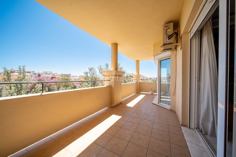 Foto 95db59a6-5b59-4d7b-af27-ab289922204f. Apartament amb aparcament piscina a Los Pacos Fuengirola