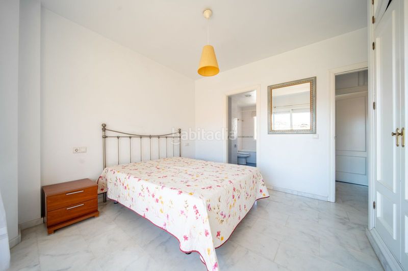 Foto d1ea71b6-1f26-416a-9ca1-1d3d30df4d19. Apartament amb aparcament piscina a Los Pacos Fuengirola