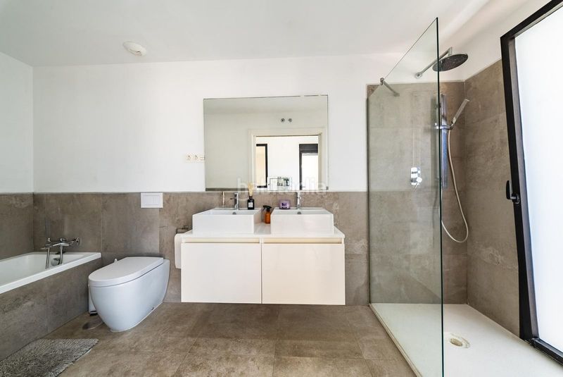 Foto b2c4b621-f917-4451-bb2d-58910bf9e485. Casa adossada amb calefacció aparcament piscina a Mijas