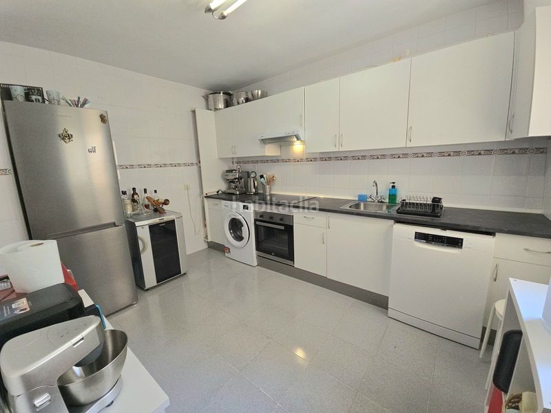 Foto 2cfaec84-f166-4d81-bfb2-5206234abd4a. Apartament amb aparcament piscina a Zona Centro Comercial Torrequebrada Benalmádena